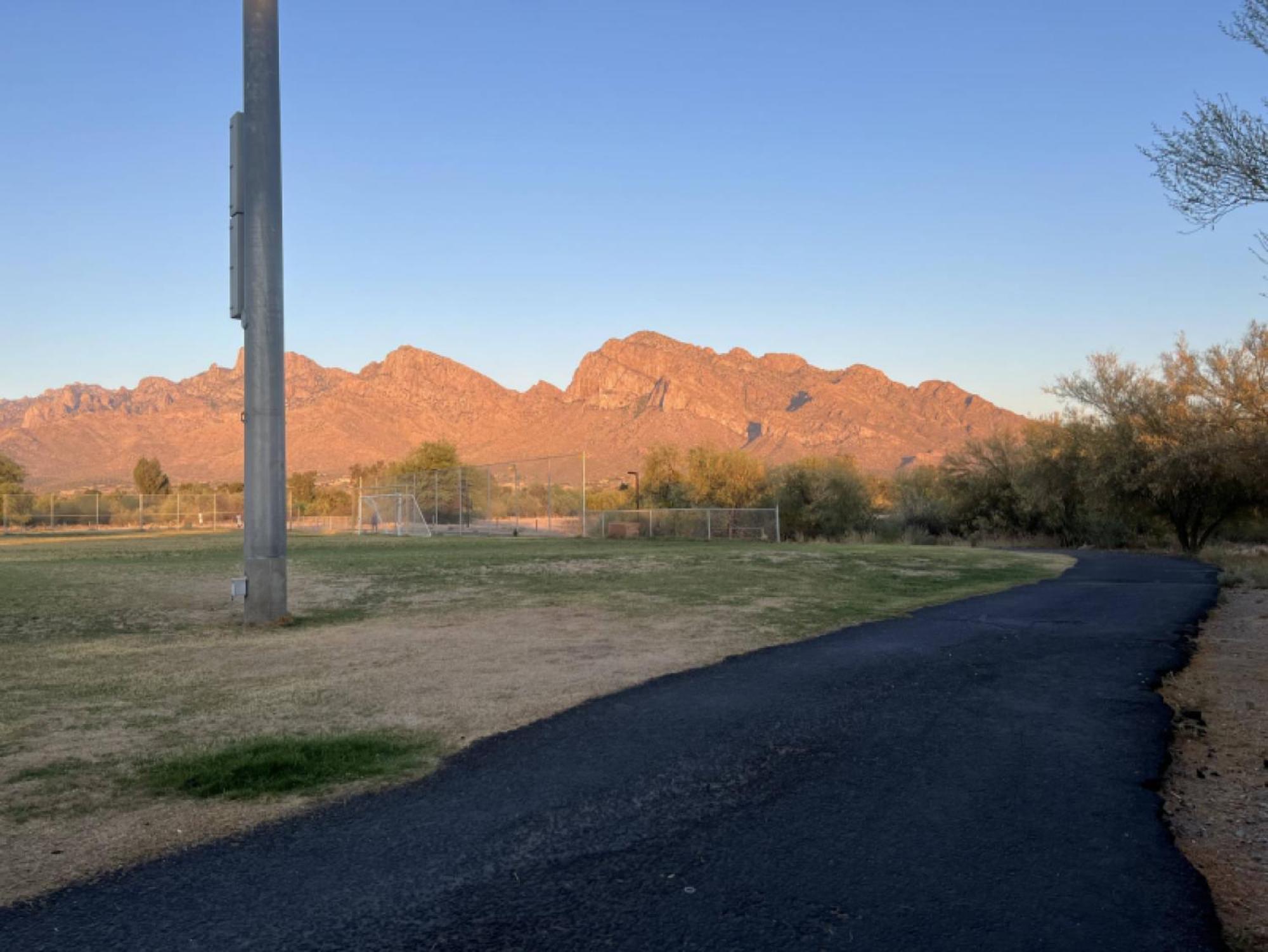 Private Home - Billiards, Mountain Views, Private Desert Access, Hoa Pool & Spa, Bbq, At Lambert Park - Bourbondale Tucson Zewnętrze zdjęcie